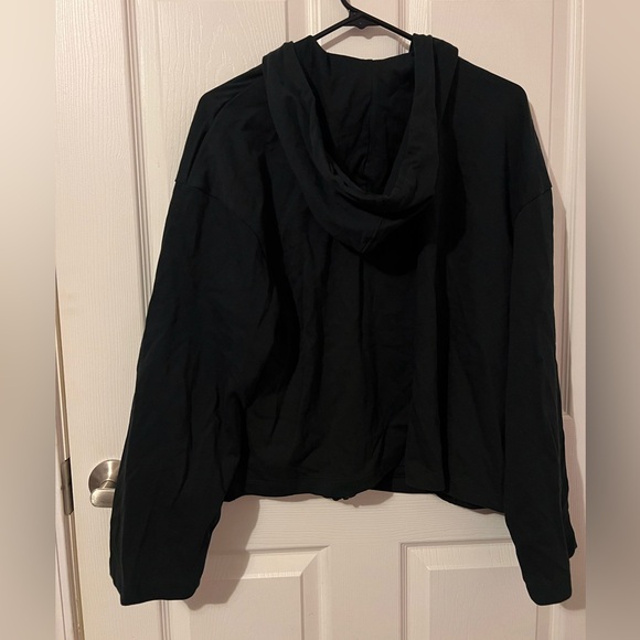 Nike Women’s Cropped Zip-Up Size Medium NWT - Picture 5 of 5